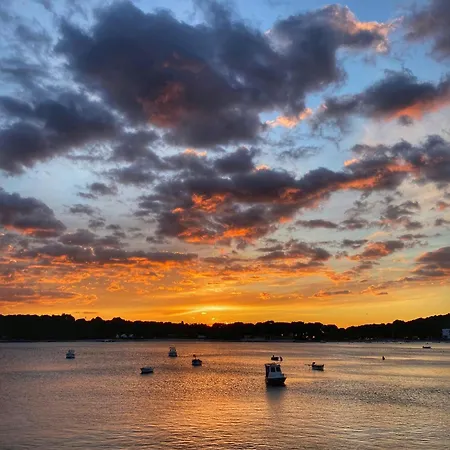 Апартаменты Attica Пула